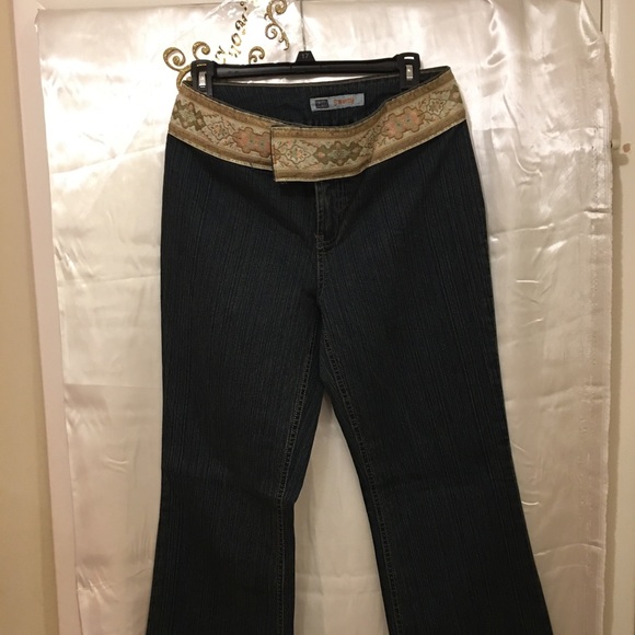 Jean - Picture 2 of 3